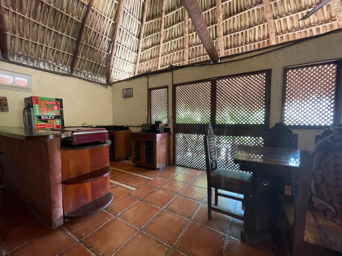 Johnnys Place Hotel Monterrico Ngoại thất bức ảnh