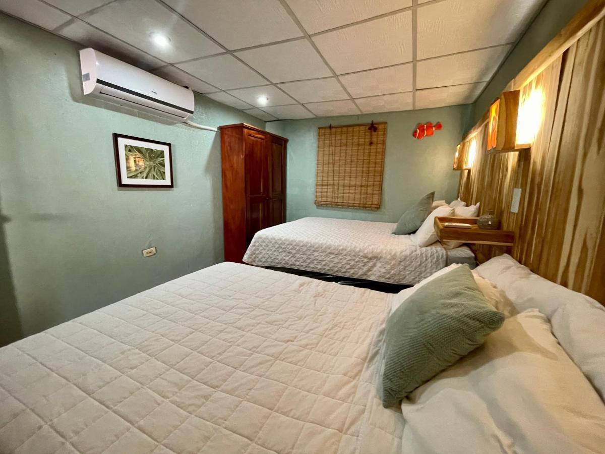 Johnnys Place Hotel Monterrico Ngoại thất bức ảnh