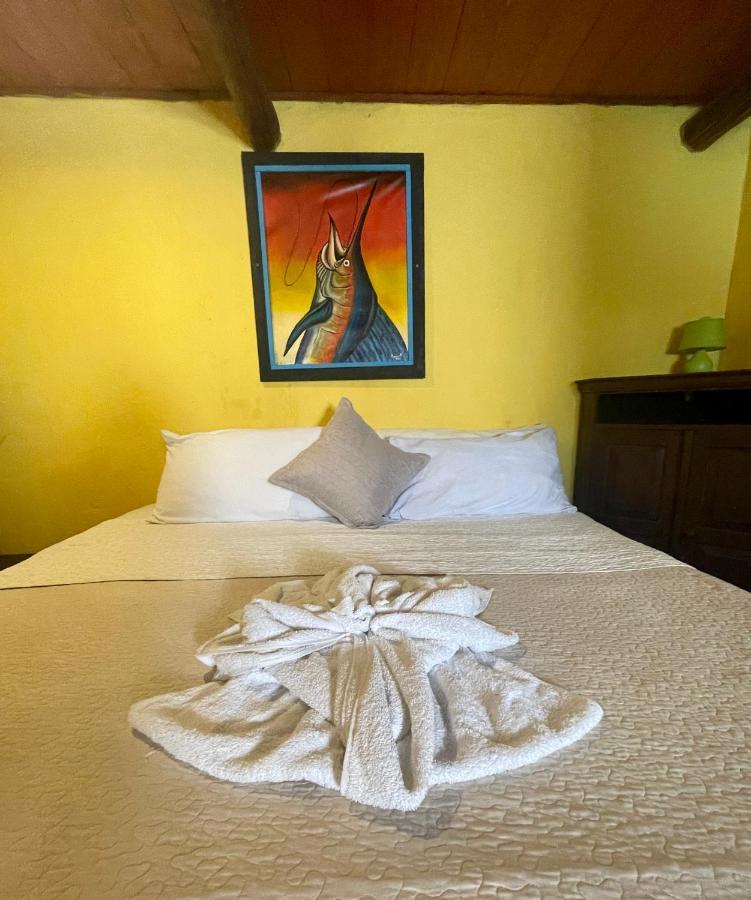 Johnnys Place Hotel Monterrico Ngoại thất bức ảnh